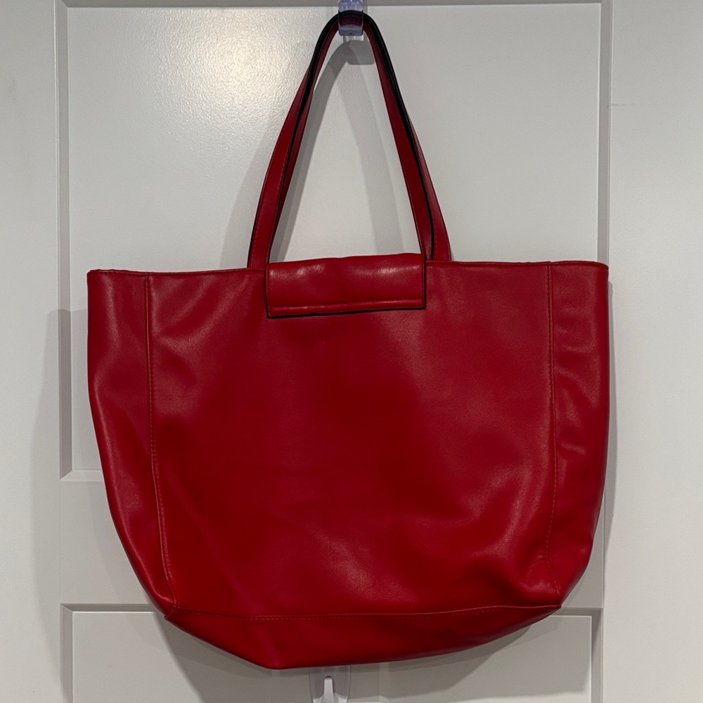 Elizabeth Arden Vibrant Red Tote - Picture 2 of 13
